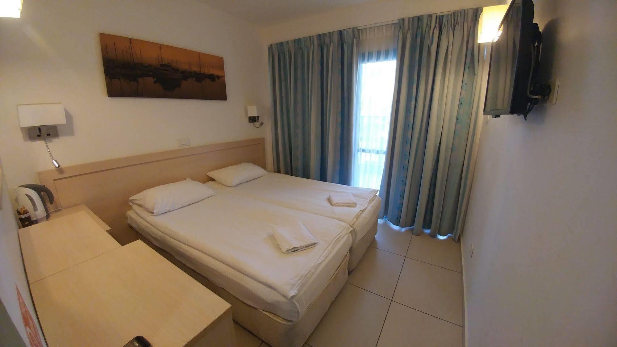 Regina Goren Hotel Ashkelon Bagian luar foto